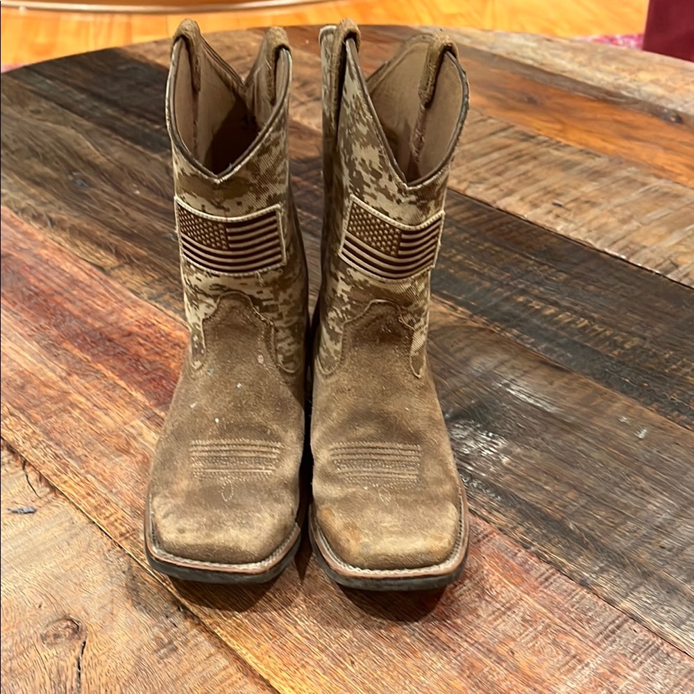 Ariat Kids Boots Size 5.5 Youth - Patriot Western/Sand Camo Print American Flag
